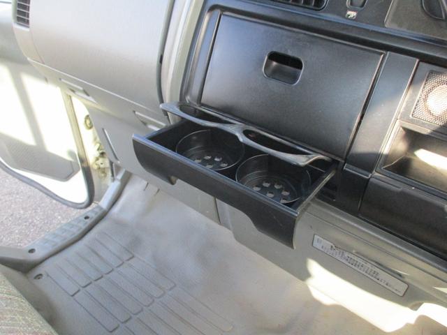 キャンター 全低床　４ＷＤ　荷台塗装済　荷台床板張替済　最大積載量１５００ｋｇ（28枚目）