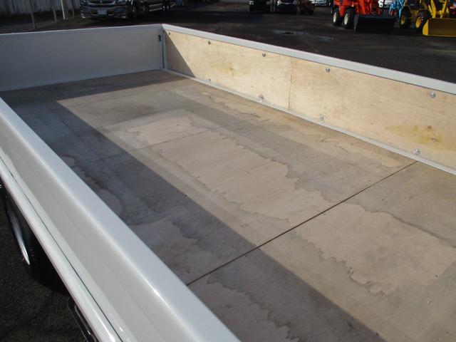 キャンター 全低床　４ＷＤ　荷台塗装済　荷台床板張替済　最大積載量１５００ｋｇ（34枚目）