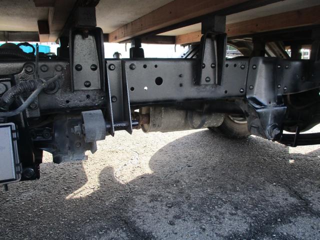 キャンター 全低床　４ＷＤ　荷台塗装済　荷台床板張替済　最大積載量１５００ｋｇ（39枚目）