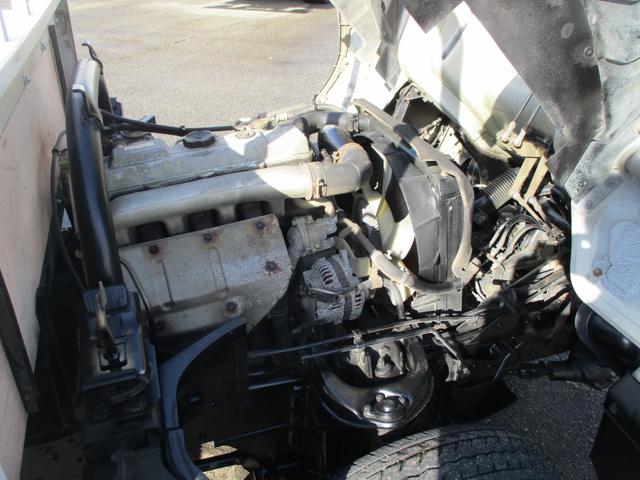 キャンター 全低床　４ＷＤ　荷台塗装済　荷台床板張替済　最大積載量１５００ｋｇ（44枚目）