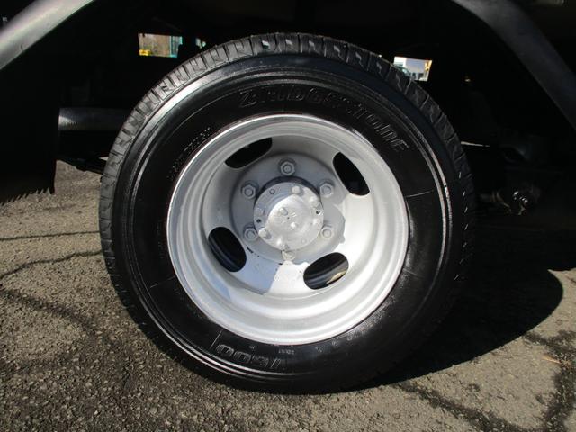 キャンター 全低床　４ＷＤ　荷台塗装済　荷台床板張替済　最大積載量１５００ｋｇ（52枚目）