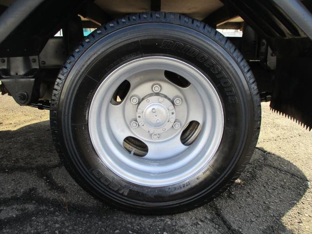 キャンター 全低床　４ＷＤ　荷台塗装済　荷台床板張替済　最大積載量１５００ｋｇ（53枚目）
