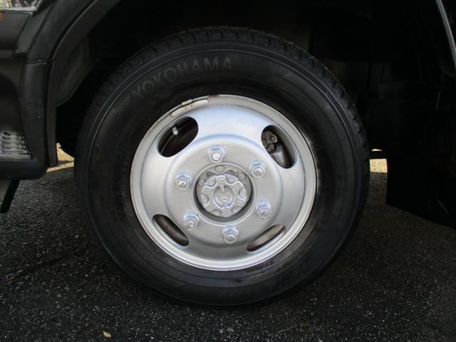 キャンター 全低床　４ＷＤ　荷台塗装済　荷台床板張替済　最大積載量１５００ｋｇ（54枚目）