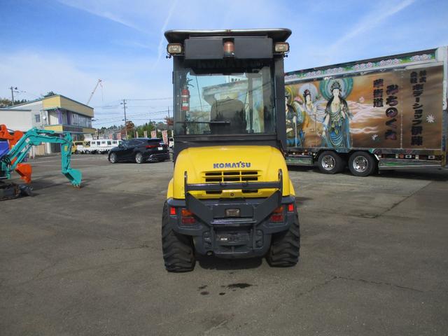 日本 コマツホイールローダ WA30-6EG 4WD エアコン 全面塗装済 稼働時間4925hrs(6枚目)