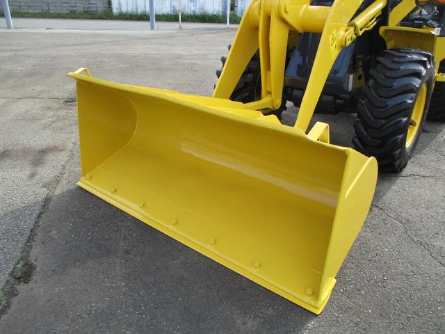 日本 コマツホイールローダ WA30-6EG 4WD エアコン 全面塗装済 稼働時間4925hrs(9枚目)