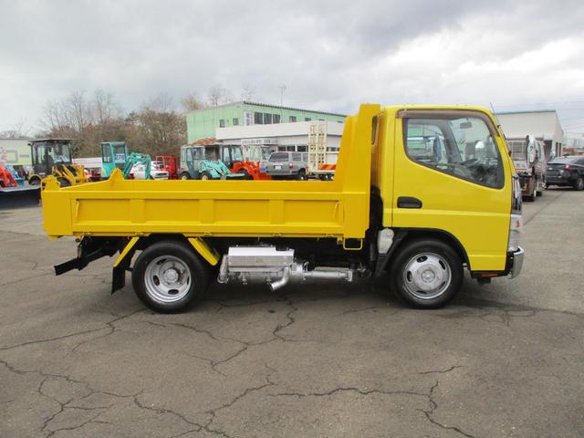 キャンター 全低床ダンプ　４ＷＤ　新品メッキパーツ　エアコン　パワステ　パワーウィンドウ（5枚目）