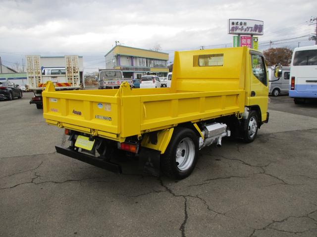 キャンター 全低床ダンプ　４ＷＤ　新品メッキパーツ　エアコン　パワステ　パワーウィンドウ（6枚目）