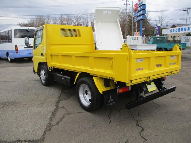キャンター 全低床ダンプ　４ＷＤ　新品メッキパーツ　エアコン　パワステ　パワーウィンドウ（8枚目）