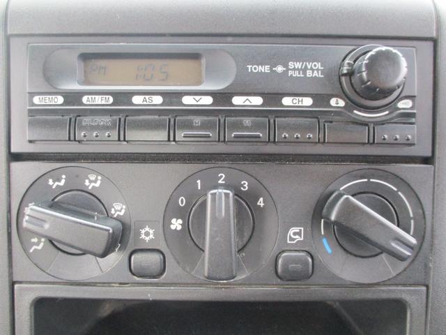 キャンター 全低床ダンプ　４ＷＤ　新品メッキパーツ　エアコン　パワステ　パワーウィンドウ（25枚目）