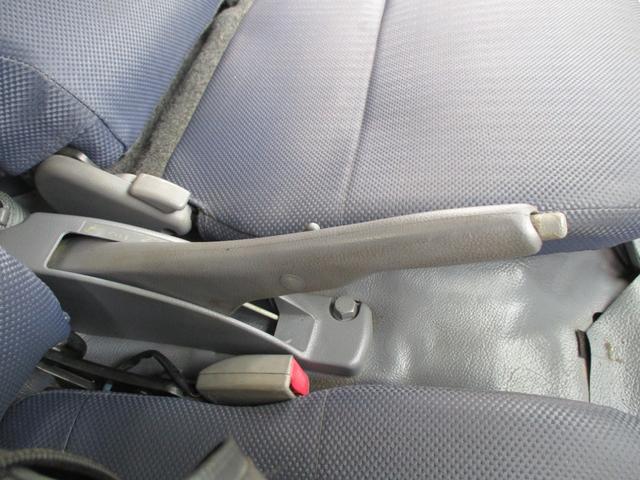 キャンター 全低床ダンプ　４ＷＤ　新品メッキパーツ　エアコン　パワステ　パワーウィンドウ（27枚目）