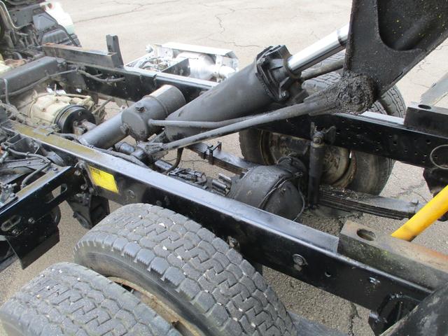 キャンター 全低床ダンプ　４ＷＤ　新品メッキパーツ　エアコン　パワステ　パワーウィンドウ（41枚目）