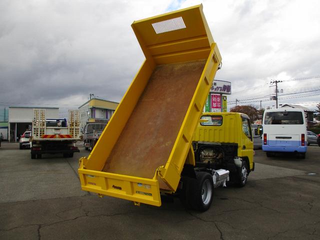 キャンター 全低床ダンプ　４ＷＤ　新品メッキパーツ　エアコン　パワステ　パワーウィンドウ（43枚目）