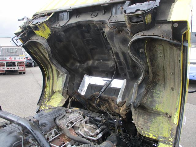 キャンター 全低床ダンプ　４ＷＤ　新品メッキパーツ　エアコン　パワステ　パワーウィンドウ（46枚目）