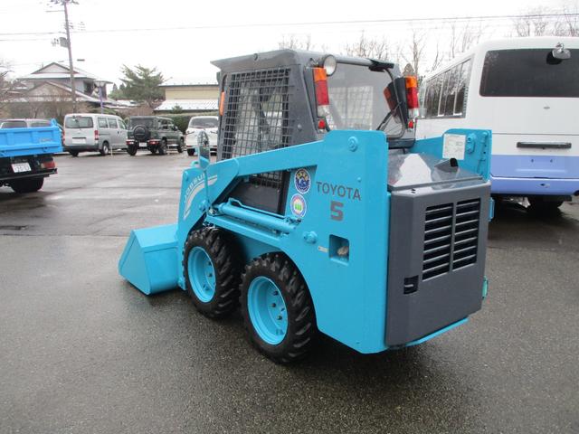 日本 トヨタジョブサン　４ＳＤＫ５　４ＷＤ　稼働時間１６５７ｈｒｓ　全塗装済　キャビン付　ヒーター（7枚目）