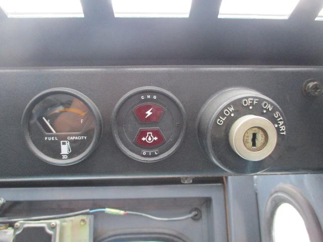 日本 トヨタジョブサン　４ＳＤＫ５　４ＷＤ　稼働時間１６５７ｈｒｓ　全塗装済　キャビン付　ヒーター（22枚目）