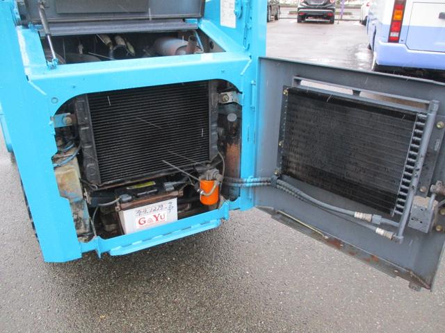 日本 トヨタジョブサン　４ＳＤＫ５　４ＷＤ　稼働時間１６５７ｈｒｓ　全塗装済　キャビン付　ヒーター（26枚目）