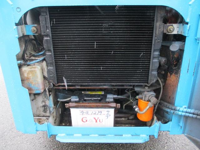 日本 トヨタジョブサン　４ＳＤＫ５　４ＷＤ　稼働時間１６５７ｈｒｓ　全塗装済　キャビン付　ヒーター（27枚目）