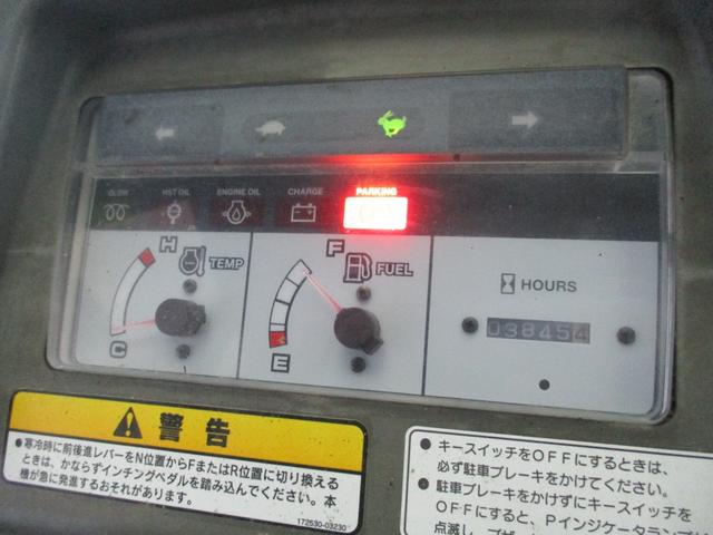 日本 ベースグレード　４ＷＤ　稼働時間３８４５ｈｒｓ　ヒーター（22枚目）