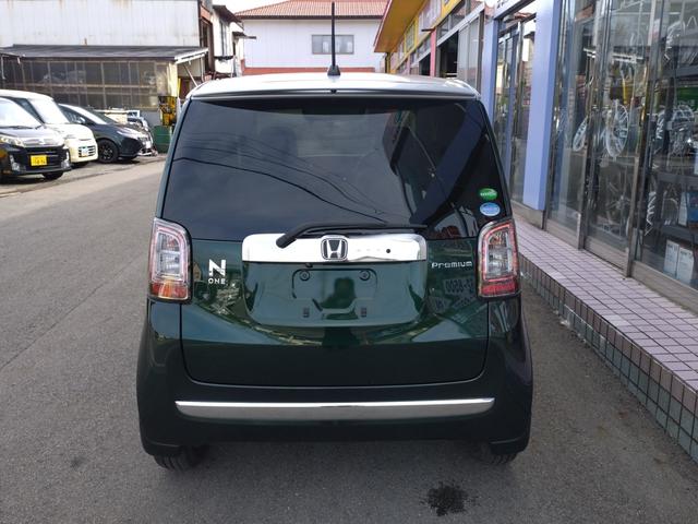 普段のオイル交換から、点検・車検の整備作業。キズヘコミの修理、万が一の事故の際の鈑金修理。ロードサービスも２４時間体制で提供しております