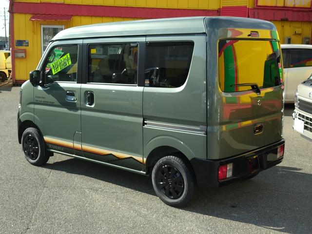 エブリイ Jリミテッド ターボ 4WD 届出済未使用車 新品Bluetooth対応ナビ デュアルカメラブレーキ LEDヘッドライト オートライト キーレスプッシュスタート 両側パワースライドドア シートヒーター(6枚目)