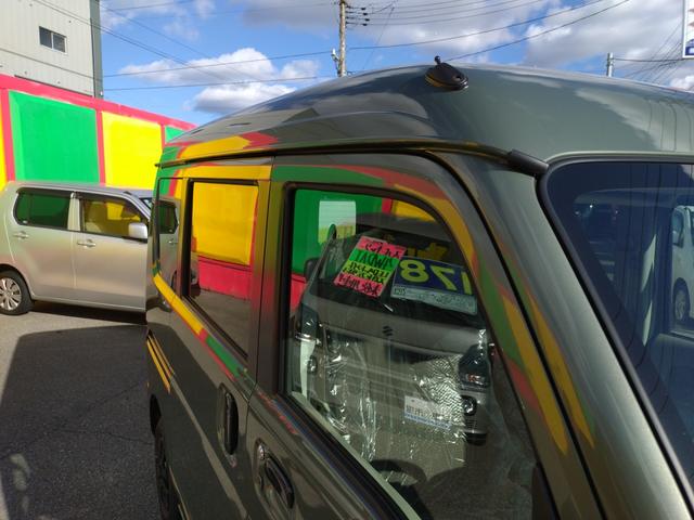 エブリイ Jリミテッド ターボ 4WD 届出済未使用車 新品Bluetooth対応ナビ デュアルカメラブレーキ LEDヘッドライト オートライト キーレスプッシュスタート 両側パワースライドドア シートヒーター(9枚目)