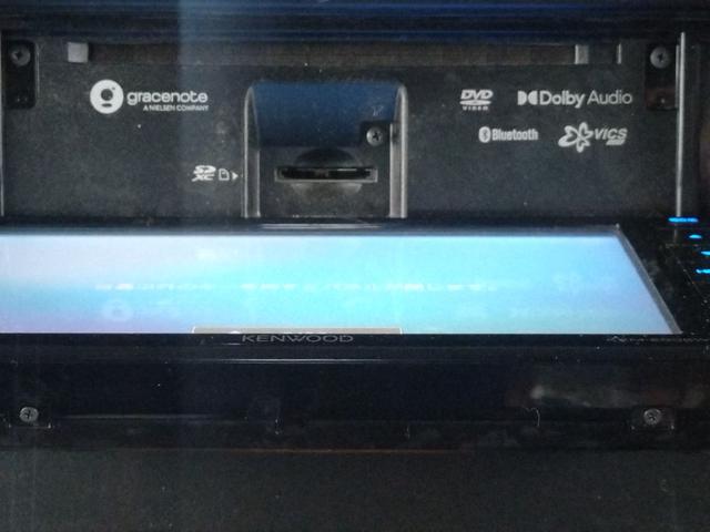 スペーシア ハイブリッドＧ　４ＷＤ　ナビ　フルセグＴＶ　Ｂｌｕｅｔｏｏｔｈ　Ｂカメラ　両側スライドドア　プッシュスタート　シートヒーター　オートライト　アイドリングストップ　キーレスプッシュスタート（6枚目）