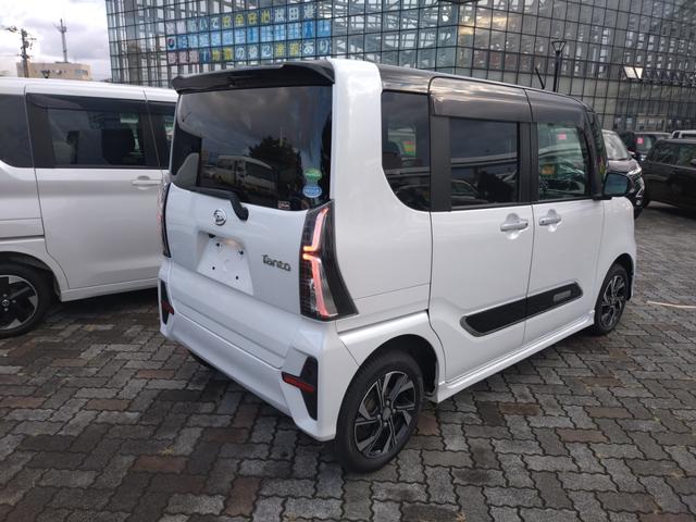 タント カスタムＸ　４ＷＤ　衝突被害軽減ブレーキ　純正ツートンカラー　ナビ　フルセグＴＶ　Ｂｌｕｅｔｏｏｔｈ　Ｂカメラ　両側パワースライドドア　ＬＥＤヘッドライト　シートヒーター　寒冷地仕様（11枚目）