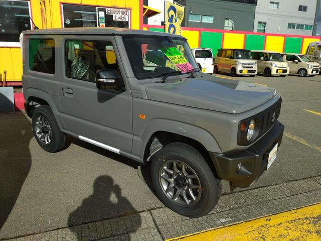 ジムニー ＸＣ　４ＷＤ　ターボ　届出済未使用車　ナビ　フルセグＴＶ　Ｂｌｕｅｔｏｏｔｈ　スズキセーフティサポート　ＬＥＤヘッドライト　オートライト　スマートキー　オートクルーズコントロール　シートヒーター（6枚目）