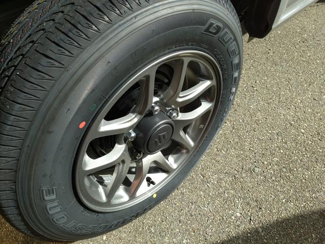 ジムニー ＸＣ　４ＷＤ　ターボ　届出済未使用車　ナビ　フルセグＴＶ　Ｂｌｕｅｔｏｏｔｈ　スズキセーフティサポート　ＬＥＤヘッドライト　オートライト　スマートキー　オートクルーズコントロール　シートヒーター（9枚目）