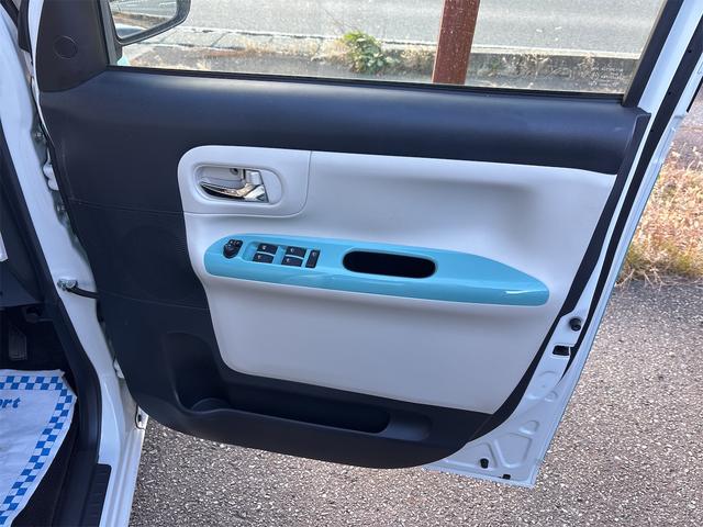 ムーヴキャンバス Ｘメイクアップリミテッド　ＳＡＩＩＩ　４ＷＤ／スマートアシスト／純正ナビ／フルセグＴＶ／パノラマモニター／Ｂｌｕｅｔｏｏｔｈ　Ａｕｄｉｏ／ＤＶＤ再生／両側パワースライドドア／プッシュスタート／スマートキー／オートライト／オートライト（30枚目）