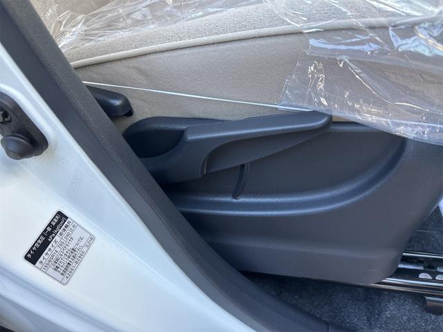 ムーヴキャンバス Ｘメイクアップリミテッド　ＳＡＩＩＩ　４ＷＤ／スマートアシスト／純正ナビ／フルセグＴＶ／パノラマモニター／Ｂｌｕｅｔｏｏｔｈ　Ａｕｄｉｏ／ＤＶＤ再生／両側パワースライドドア／プッシュスタート／スマートキー／オートライト／オートライト（36枚目）