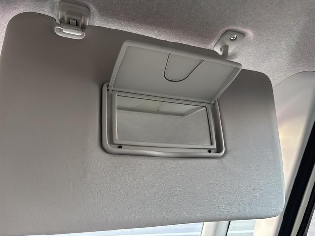 ムーヴキャンバス Ｘメイクアップリミテッド　ＳＡＩＩＩ　４ＷＤ／スマートアシスト／純正ナビ／フルセグＴＶ／パノラマモニター／Ｂｌｕｅｔｏｏｔｈ　Ａｕｄｉｏ／ＤＶＤ再生／両側パワースライドドア／プッシュスタート／スマートキー／オートライト／オートライト（41枚目）