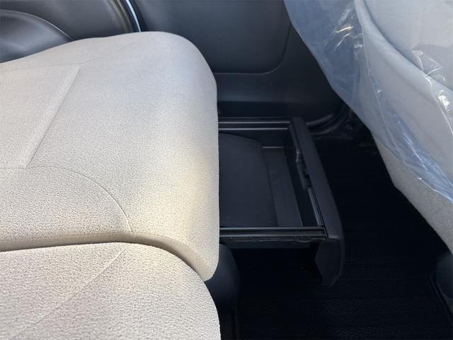 ムーヴキャンバス Ｘメイクアップリミテッド　ＳＡＩＩＩ　４ＷＤ／スマートアシスト／純正ナビ／フルセグＴＶ／パノラマモニター／Ｂｌｕｅｔｏｏｔｈ　Ａｕｄｉｏ／ＤＶＤ再生／両側パワースライドドア／プッシュスタート／スマートキー／オートライト／オートライト（51枚目）