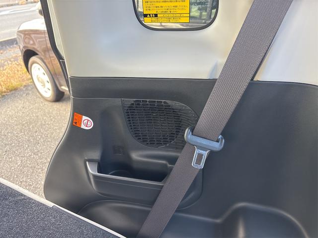 ムーヴキャンバス Ｘメイクアップリミテッド　ＳＡＩＩＩ　４ＷＤ／スマートアシスト／純正ナビ／フルセグＴＶ／パノラマモニター／Ｂｌｕｅｔｏｏｔｈ　Ａｕｄｉｏ／ＤＶＤ再生／両側パワースライドドア／プッシュスタート／スマートキー／オートライト／オートライト（55枚目）