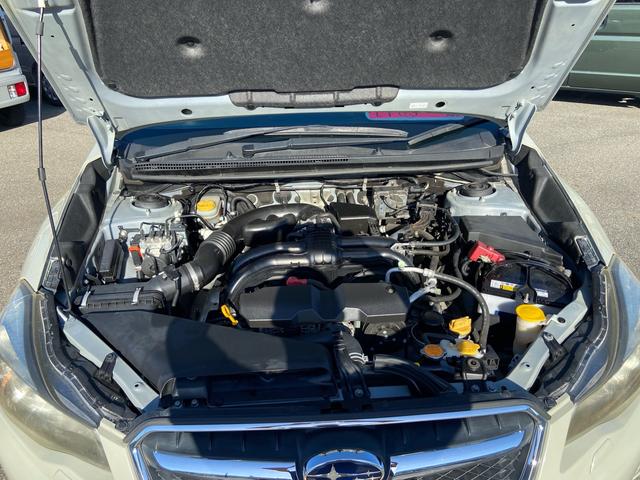 ＸＶ ２．０ｉ－Ｌ　アイサイト　関西使用車　４ＷＤ　衝突被害軽減ブレーキ　横滑り防止　ＨＩＤヘッドライト　パワーシート　パドルシフト　ナビ・ＴＶ　Ｂｌｕｅｔｏｏｔｈ　バックカメラ　クルーズコントロール　プッシュスタート（3枚目）