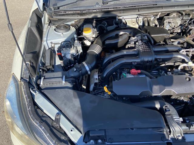 ＸＶ ２．０ｉ－Ｌ　アイサイト　関西使用車　４ＷＤ　衝突被害軽減ブレーキ　横滑り防止　ＨＩＤヘッドライト　パワーシート　パドルシフト　ナビ・ＴＶ　Ｂｌｕｅｔｏｏｔｈ　バックカメラ　クルーズコントロール　プッシュスタート（4枚目）