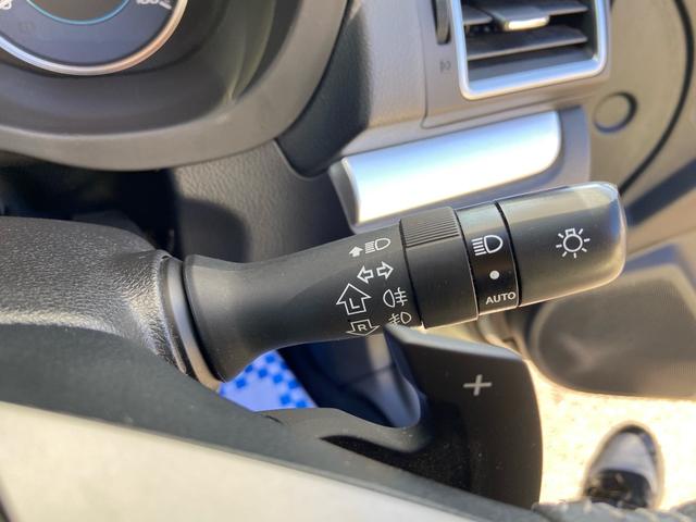 ＸＶ ２．０ｉ－Ｌ　アイサイト　関西使用車　４ＷＤ　衝突被害軽減ブレーキ　横滑り防止　ＨＩＤヘッドライト　パワーシート　パドルシフト　ナビ・ＴＶ　Ｂｌｕｅｔｏｏｔｈ　バックカメラ　クルーズコントロール　プッシュスタート（19枚目）
