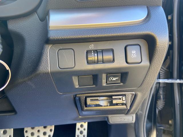 インプレッサスポーツ ２．０ｉ－Ｓアイサイト　４ＷＤ　衝突被害軽減ブレーキ　パワーシート　ナビ・ＴＶ　Ｂｌｕｅｔｏｏｔｈ　バックカメラ　クルーズコントロール　本革ステアリング　パドルシフト　純正１７アルミホイール（22枚目）
