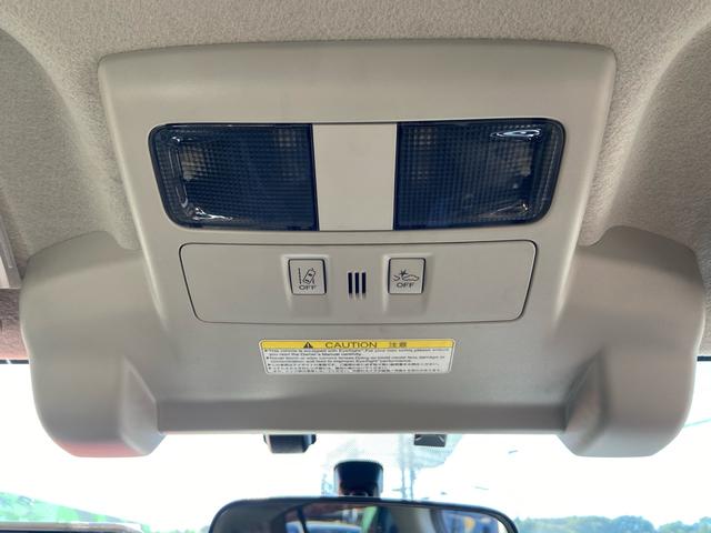 インプレッサスポーツ ２．０ｉ－Ｓアイサイト　４ＷＤ　衝突被害軽減ブレーキ　パワーシート　ナビ・ＴＶ　Ｂｌｕｅｔｏｏｔｈ　バックカメラ　クルーズコントロール　本革ステアリング　パドルシフト　純正１７アルミホイール（30枚目）