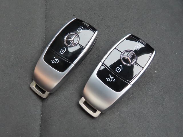 Ｅクラス Ｅ２００　アバンギャルド　スポーツ　ターボ　ワンオーナー　黒革電動シート　全周囲カメラ　追従型クルコン　Ｂｌｕｅｔｏｏｔｈ　フルセグＴＶナビ　シートヒーター　パドルシフト　プッシュスタート　ＬＥＤライト　ＥＴＣ（42枚目）