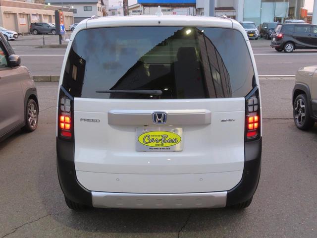 フリード e:HEVクロスター 4WD 登録済未使用車 5人乗 ディスプレイオーディオ バックカメラ 前後ドラレコ ETC Pソナー 両側パワースライド 追従型クルコン ブレーキホールド 両側シートヒーター フル液晶メーター(6枚目)