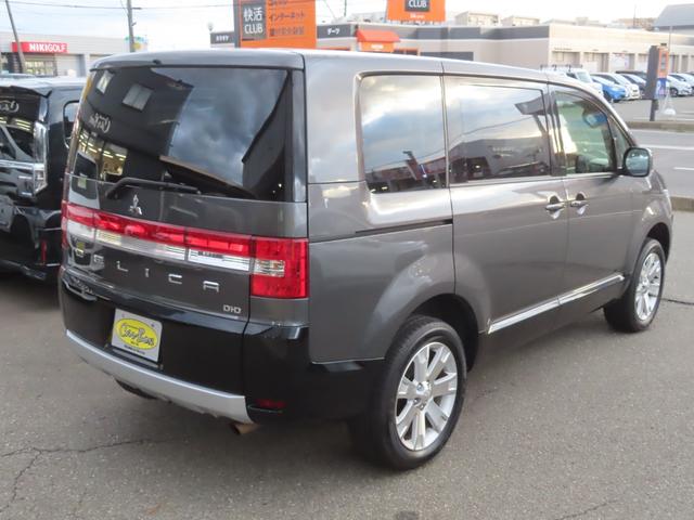 デリカＤ：５ Ｄ　パワーパッケージ　４ＷＤ－ＬＯＣＫ　バックカメラ　ドラレコ　両側Ｐスライド　クルコン　Ｂｌｕｅｔｏｏｔｈ　フルセグＴＶナビ　シートヒーター　リアヒーター・クーラー　ＡＣ１００Ｖコンセント　ＨＩＤ　イエローフォグ　ＥＴＣ（5枚目）