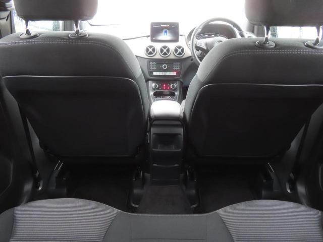 Ｂクラス Ｂ１８０　ターボ　ディーラー車　ワンオーナーカー　走行１２５００ｋｍ　プッシュスタート　ＢＳＭ　ＬＥＤオートライト　バックガイドモニター　Ｂｌｕｅｔｏｏｔｈ　シートヒーター　オート格納ヒーテッドドアミラー（27枚目）