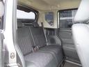 リアシートも広々!ルーフが高く開放的な車内です。
