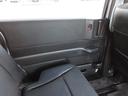 右リアドアです。こちらにもドリンクホルダーがあります。