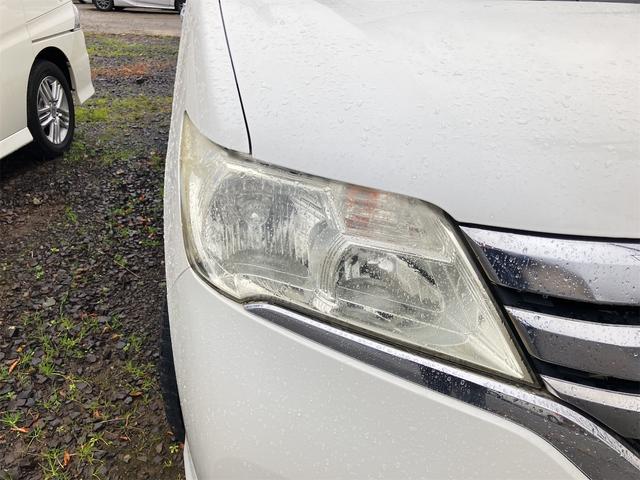 セレナ ハイウェイスター　４ＷＤ　バックカメラ　ナビ　オートクルーズコントロール　両側電動スライドドア　スマートキー　電動格納ミラー　３列シート　ＣＶＴ　アルミホイール　ＣＤ　ＤＶＤ再生　ミュージックプレイヤー接続可（18枚目）