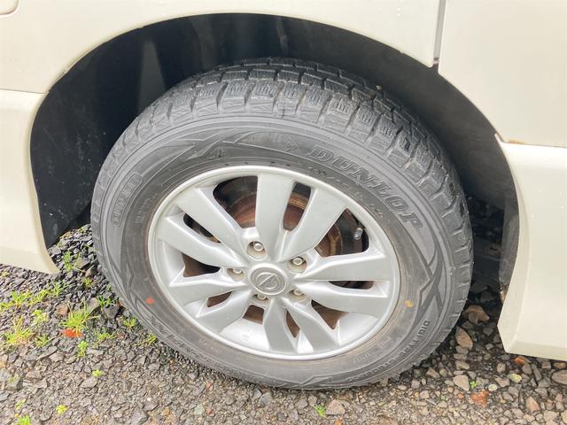 セレナ ハイウェイスター　４ＷＤ　バックカメラ　ナビ　オートクルーズコントロール　両側電動スライドドア　スマートキー　電動格納ミラー　３列シート　ＣＶＴ　アルミホイール　ＣＤ　ＤＶＤ再生　ミュージックプレイヤー接続可（20枚目）