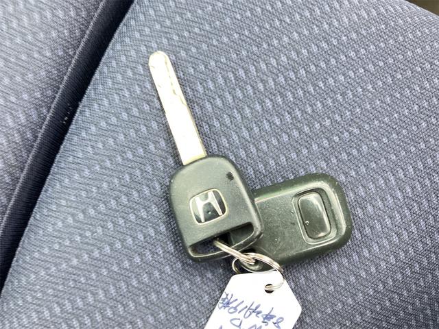 標準装備の「キーレス」。キーを所持していれば、ドアの開錠＆施錠が楽々行えます！