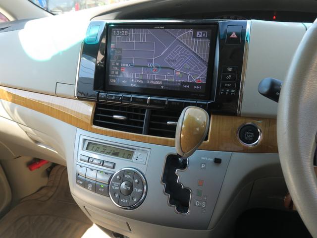 エスティマ Ｇ　ＥＴＣ　バックカメラ　ナビ　ＴＶ　オートクルーズコントロール　両側電動スライドドア　ＨＩＤ　スマートキー　電動格納ミラー　後席モニター　３列シート　ウォークスルー　パワーシート　ＡＴ　アルミホイール（3枚目）