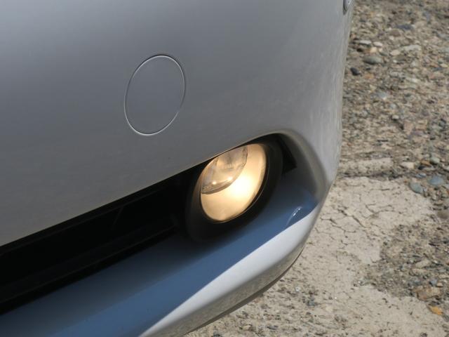エスティマ Ｇ　ＥＴＣ　バックカメラ　ナビ　ＴＶ　オートクルーズコントロール　両側電動スライドドア　ＨＩＤ　スマートキー　電動格納ミラー　後席モニター　３列シート　ウォークスルー　パワーシート　ＡＴ　アルミホイール（39枚目）